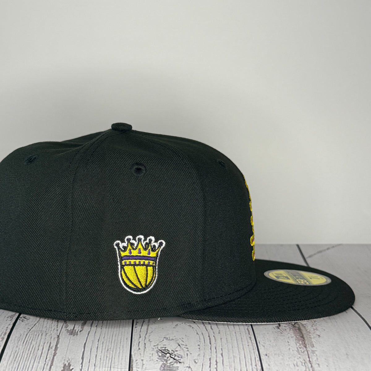 New Era 59FIFTY Los Angeles Lakers “Crown Logo Patch”