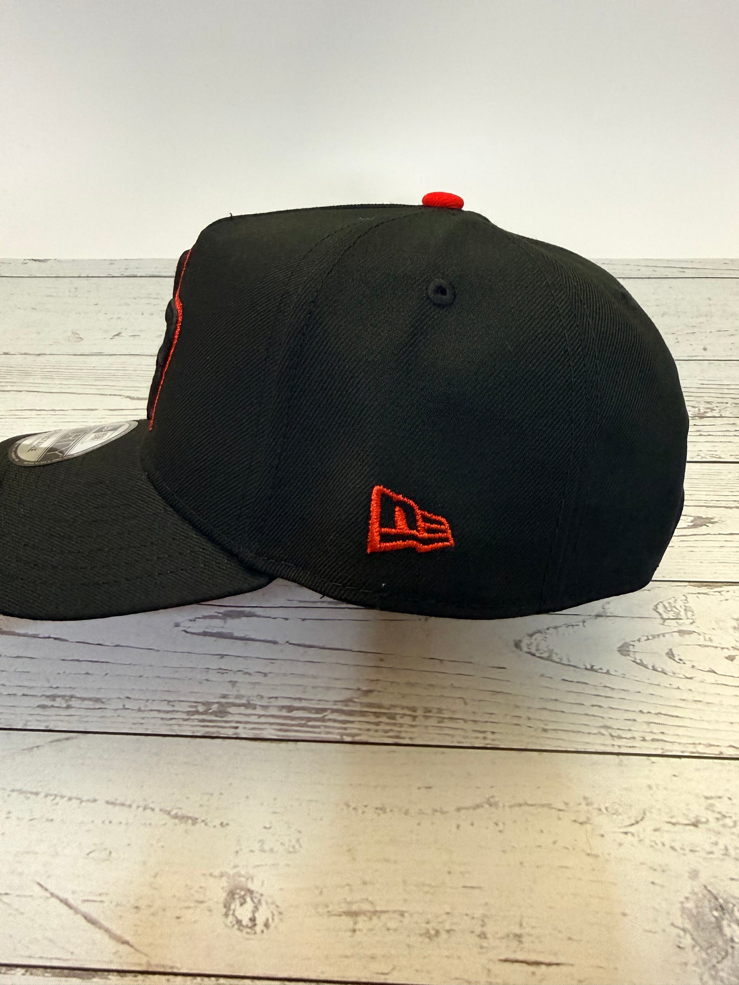 New Era 9FORTY Puerto Rico Crown the Country Adjustable - Black