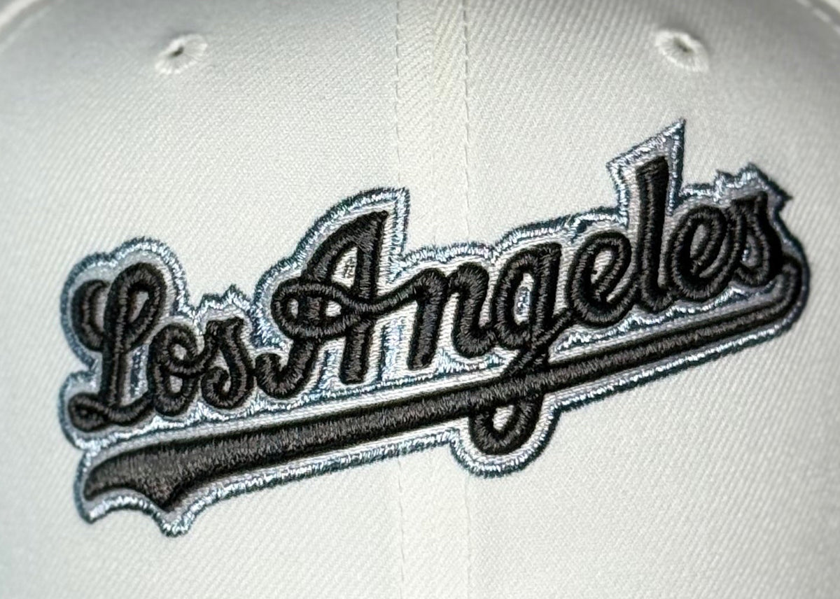 New Era 9Fifty White Script Los Angeles Dodgers Adjustable Snapback