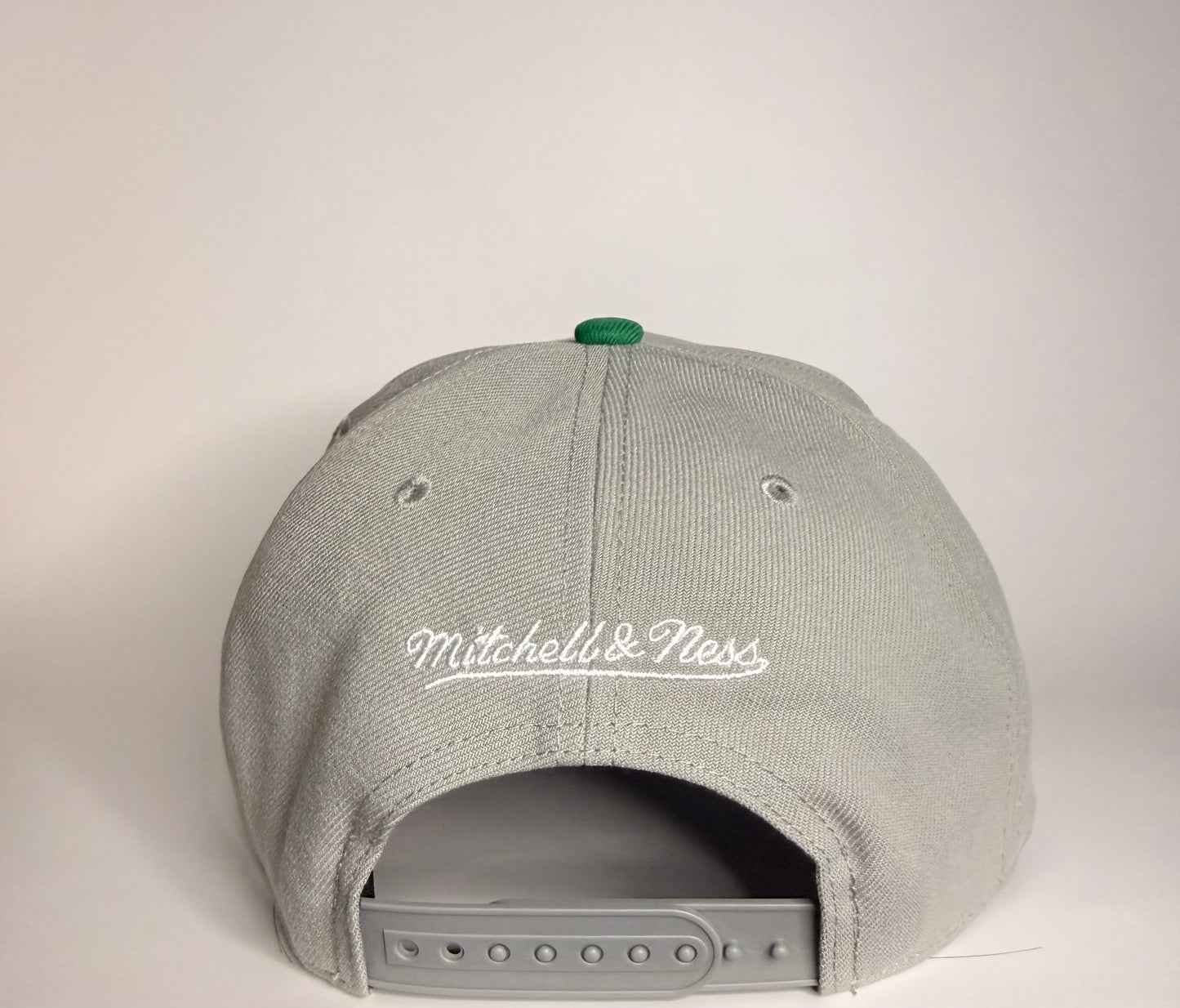 Mitchell & Ness Oakland Athletics Era Flip Heritage Series Pro Pinch Snapback Hat – Grey/Grey