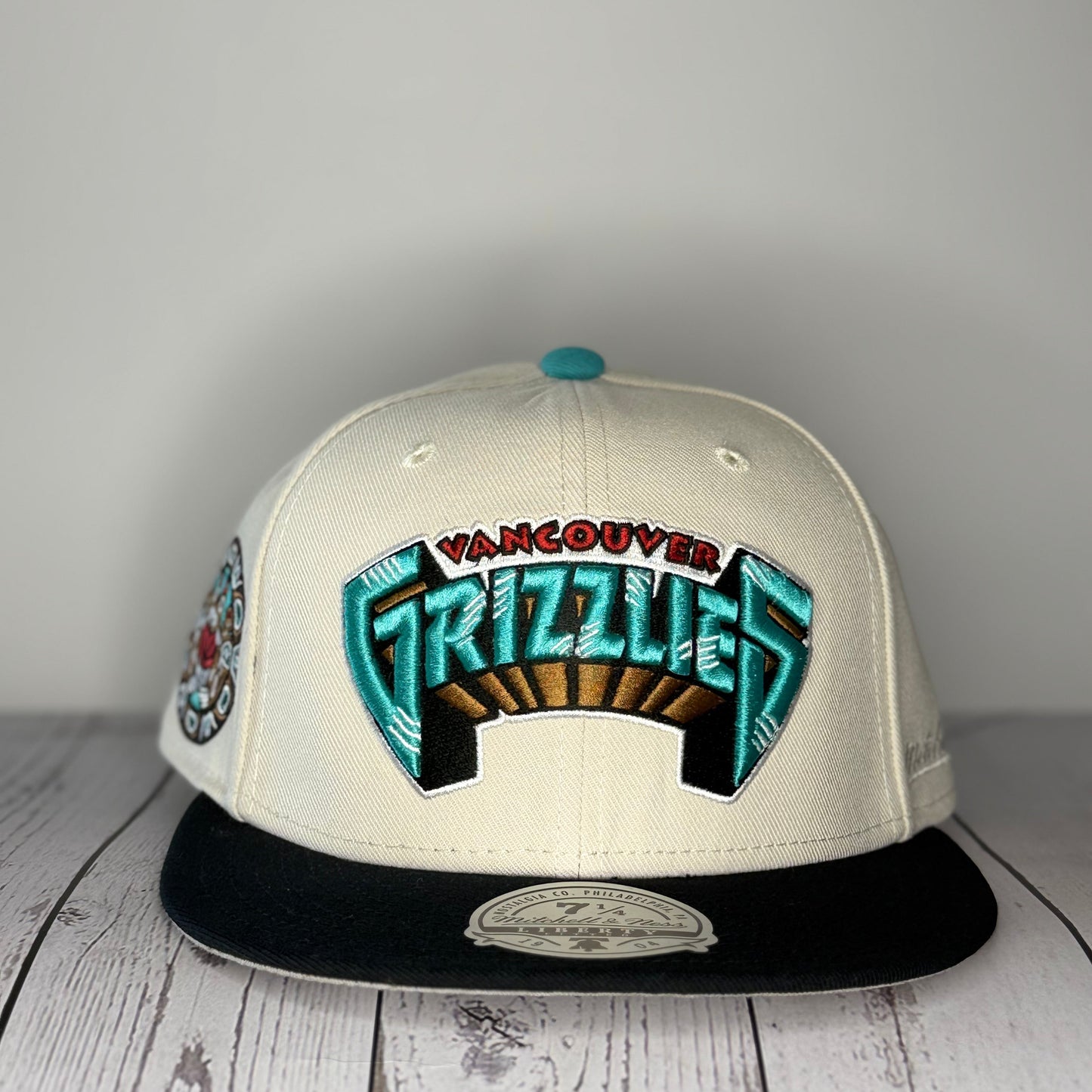 Mitchell & Ness Vancouver Grizzlies Fitted Hat