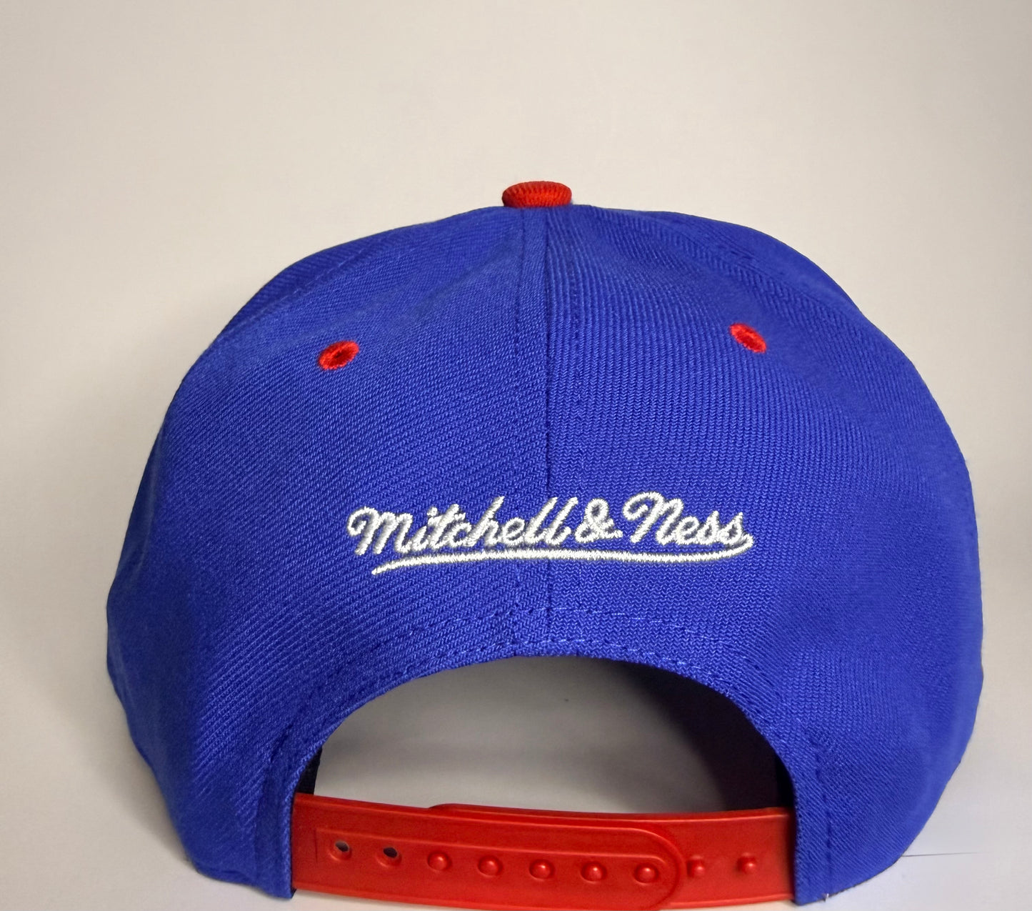 Mitchell & Ness Chicago White Sox Era Flip Heritage Series Pro Pinch Snapback Hat – White/Red