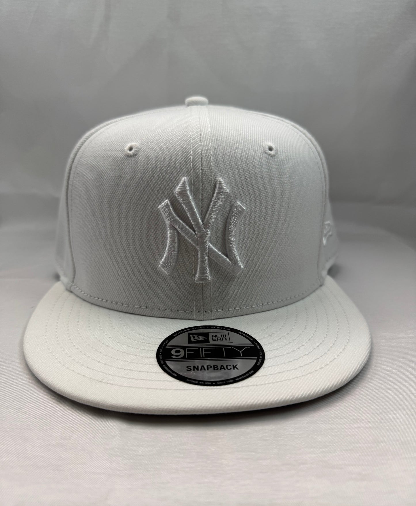 New Era 9Fifty New York Yankees Snapback - Adjustable Hat