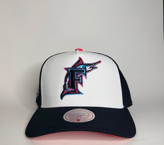 Mitchell & Ness Florida Marlins Era Flip Heritage Series Pro Pinch Snapback Hat – White/Black