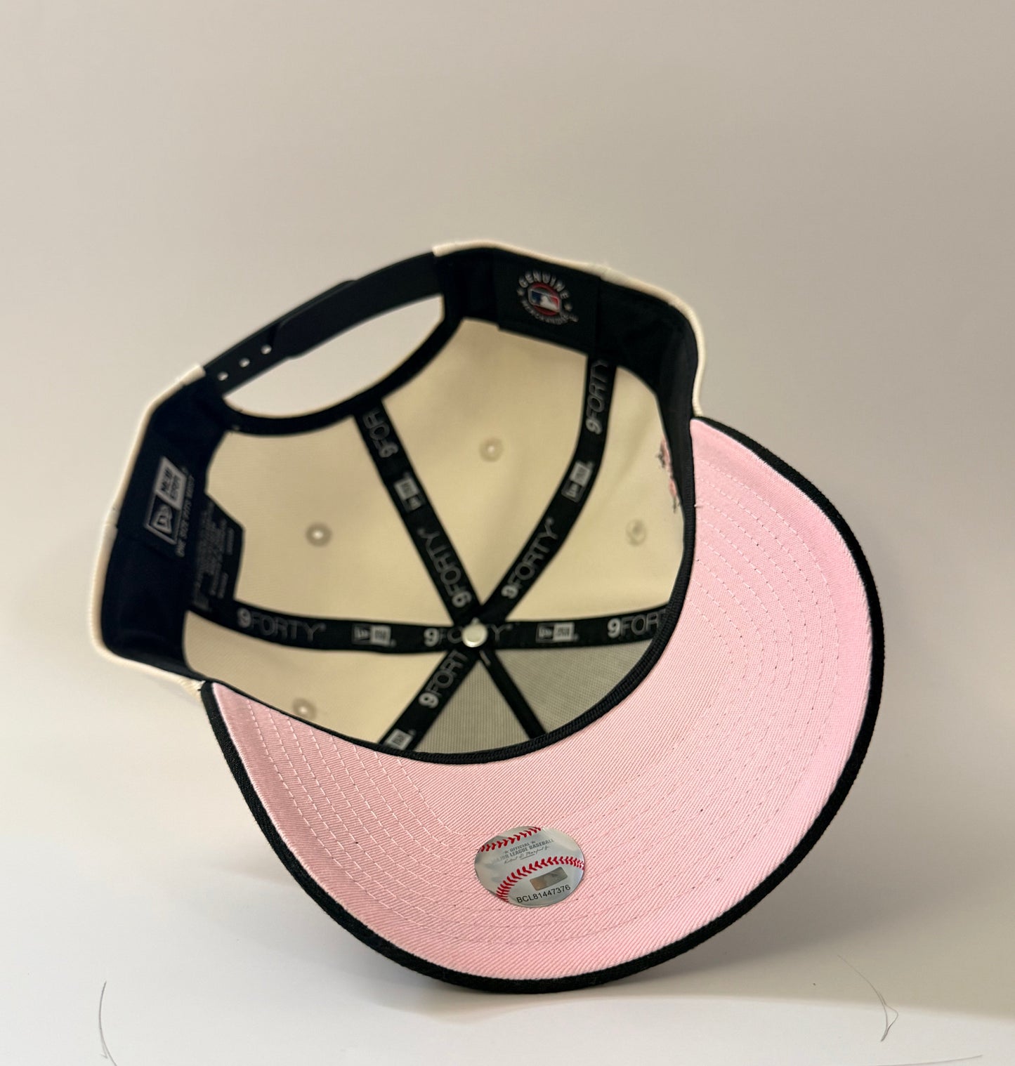 New Era 9FORTY A-Frame Los Angeles Dodgers Tree Patch Upside Down Blossom Pink UV Snapback Hat – White/Black