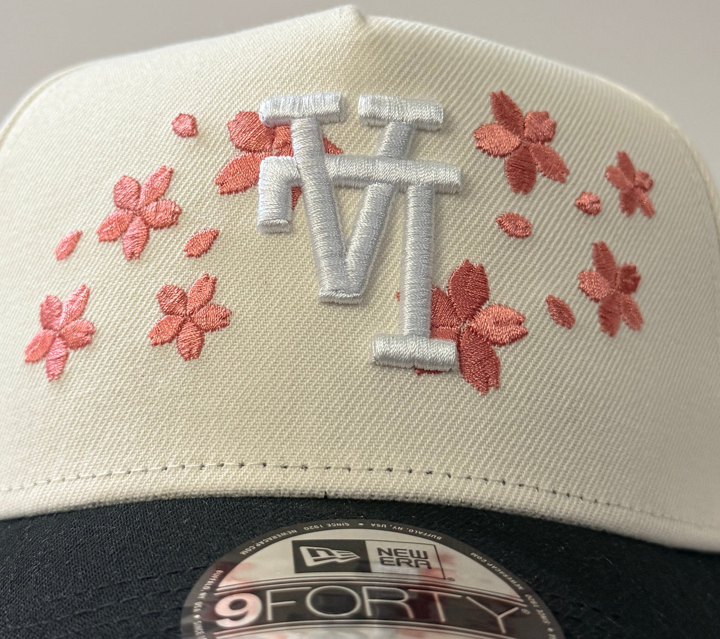 New Era 9FORTY A-Frame Los Angeles Dodgers Tree Patch Upside Down Blossom Pink UV Snapback Hat – White/Black