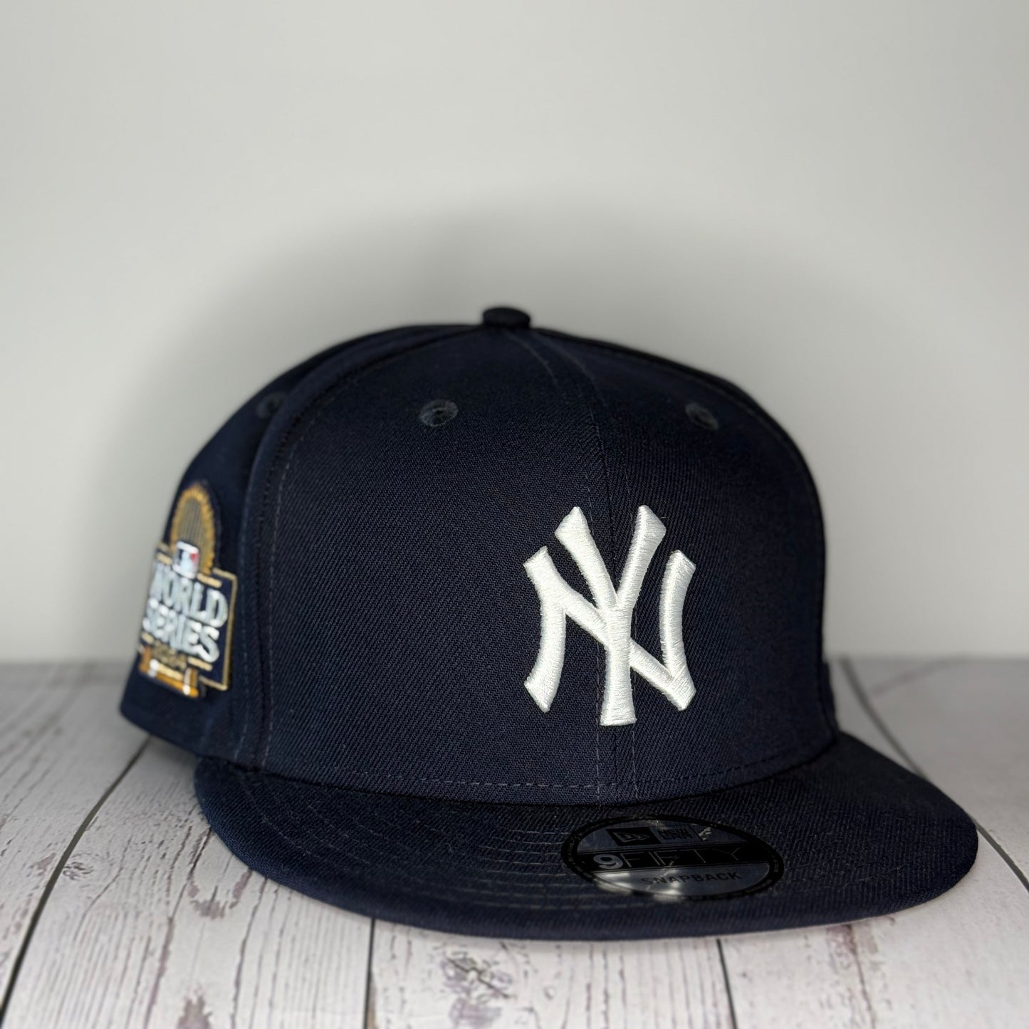 New Era 9FIFTY New York Yankees 2024 World Series Side Patch Adjustable Snapback - Navy