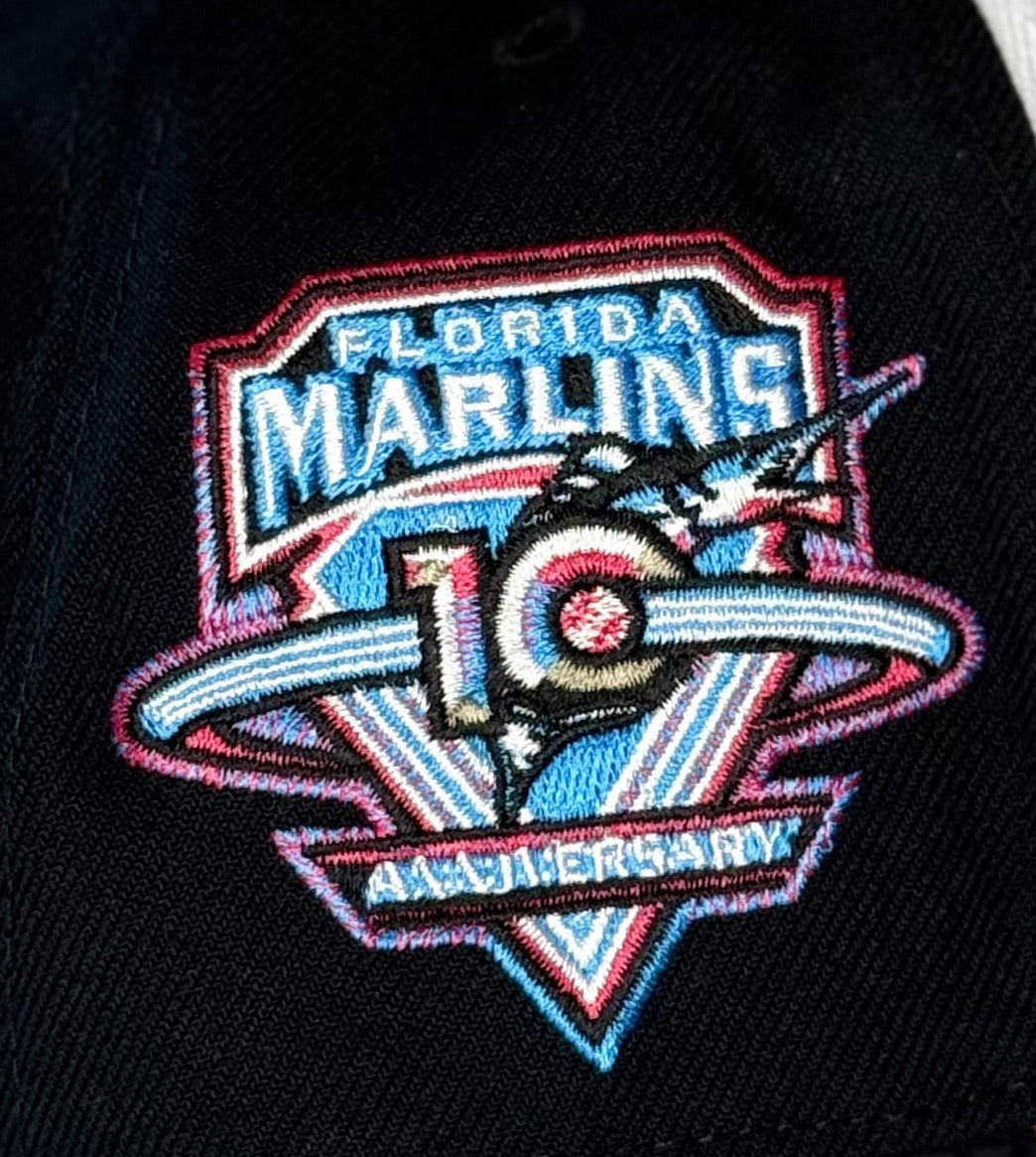 Mitchell & Ness Florida Marlins Era Flip Heritage Series Pro Pinch Snapback Hat – White/Black