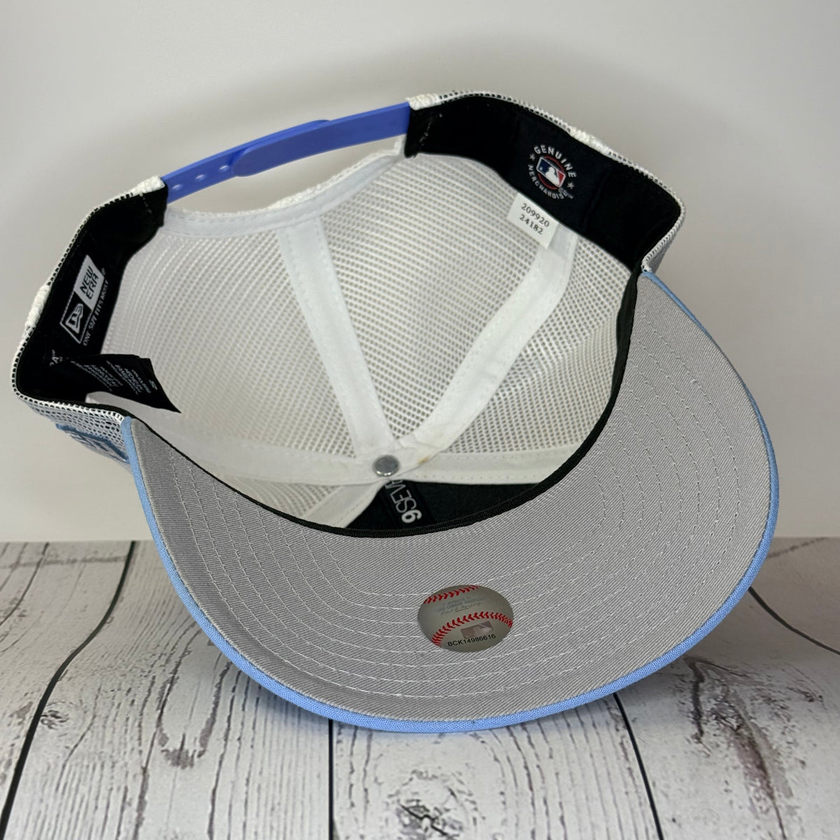 New Era 9Seventy Chicago Cubs 2022 City Connect Snapback Trucker Hat