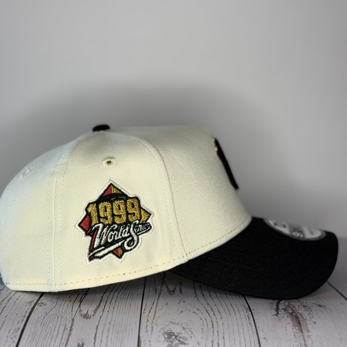 New Era 9FORTY A-Frame New York Yankees Rose 1999 World Series Patch Snapback