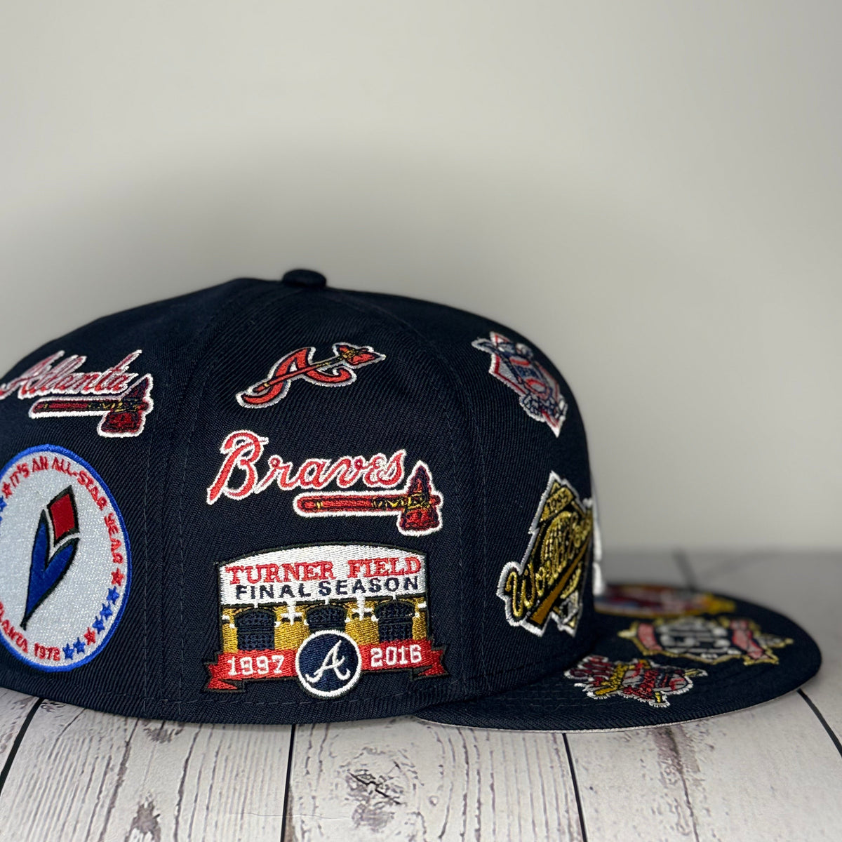 New Era 59FIFTY Atlanta Braves “All Over Patch” Fitted -Navy / Grey UV