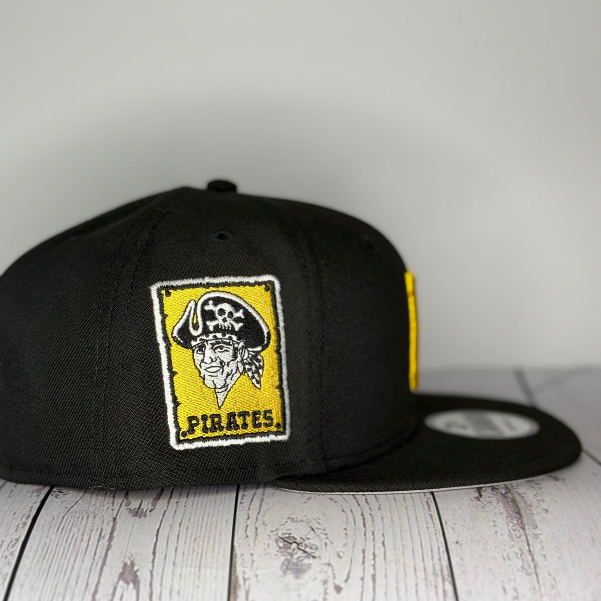 New Era 9FIFTY Pittsburg Pirates Snapback - Adjustable Hat