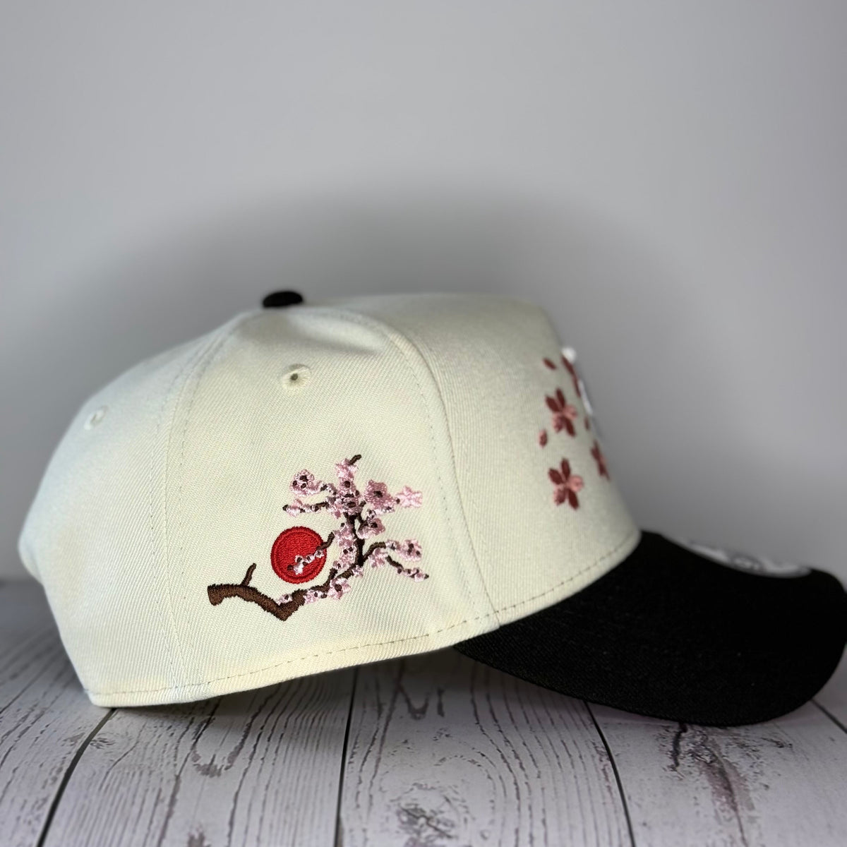 New Era 9FORTY A-Frame Los Angeles Dodgers Tree Patch Upside Down Blossom Pink UV Snapback Hat – White/Black