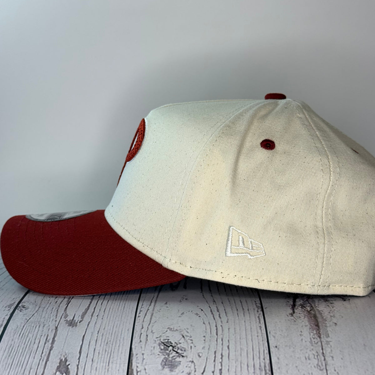 New Era 9FORTY A-Frame Sugar & Spice Philadelphia Phillies 1980 World Series Snapback Hat – Tan/Cardinal