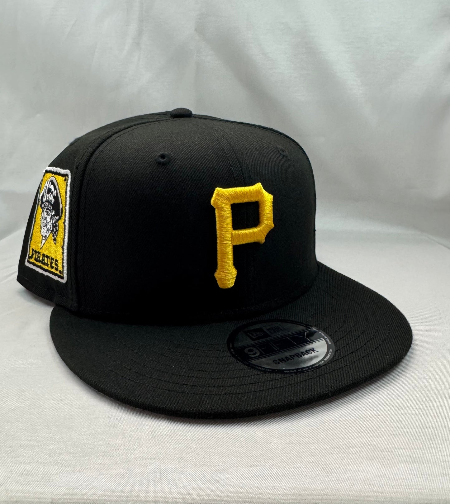 New Era 9FIFTY Pittsburg Pirates Side Patch Black Gray Bottom – Snapback