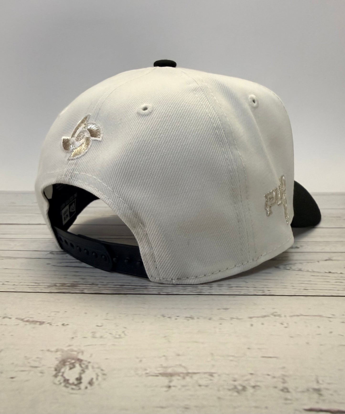 New Era 9FORTY Puerto Rico Crown the Country Adjustable - White/Black