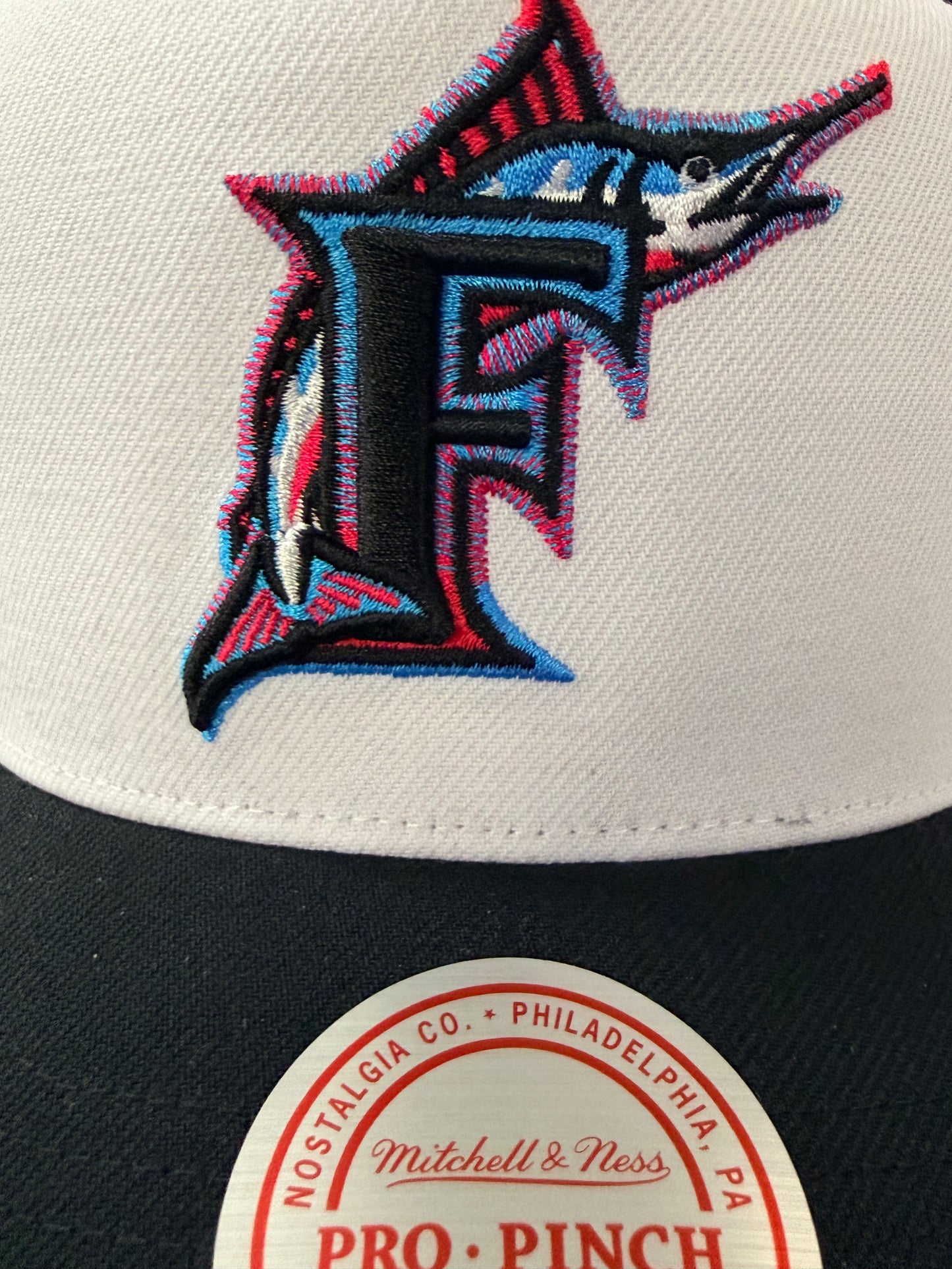 Mitchell & Ness Florida Marlins Era Flip Heritage Series Pro Pinch Snapback Hat – White/Black