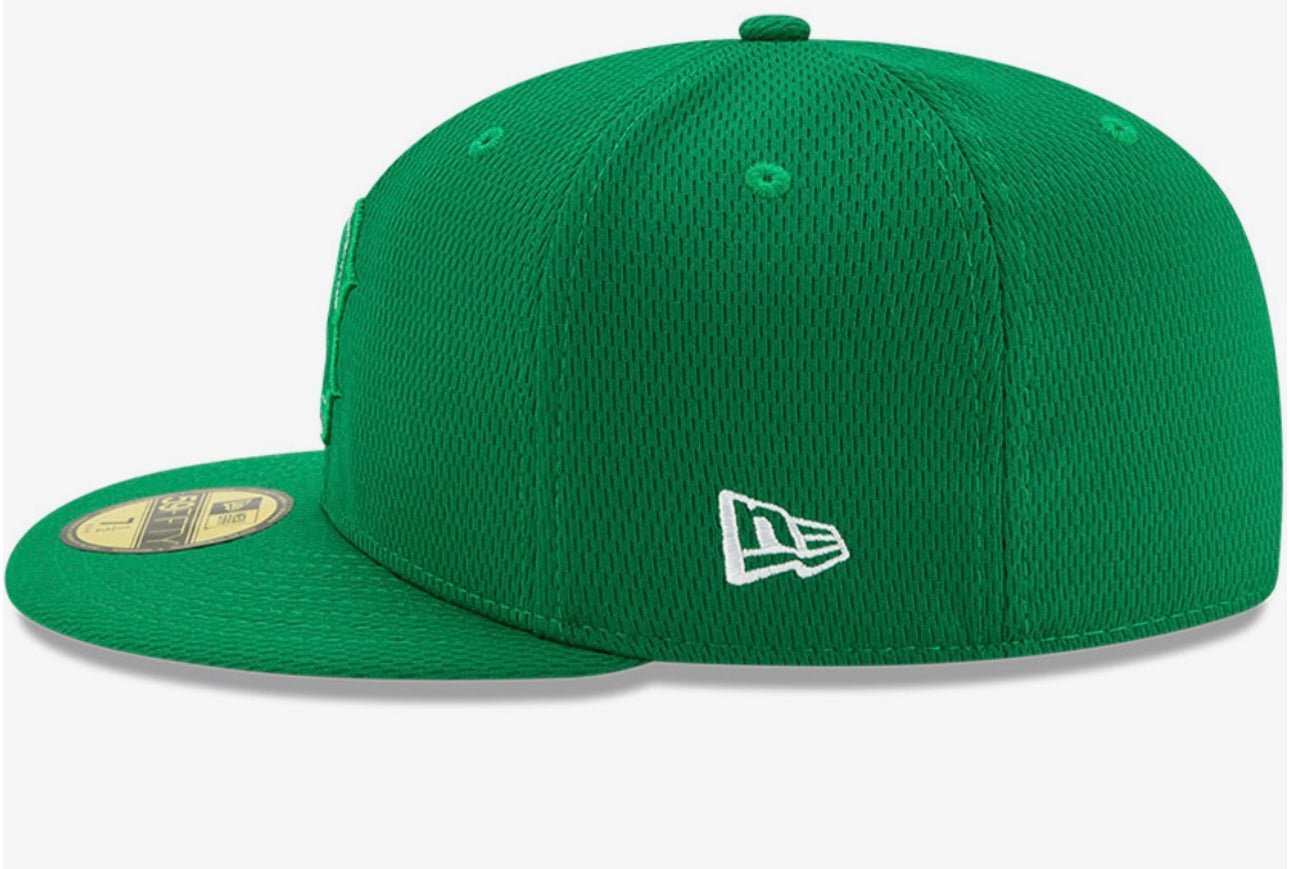 New Era 59FIFTY Boston Red Sox St. Patrick's Day Fitted Hat - ExclusiveCrowns