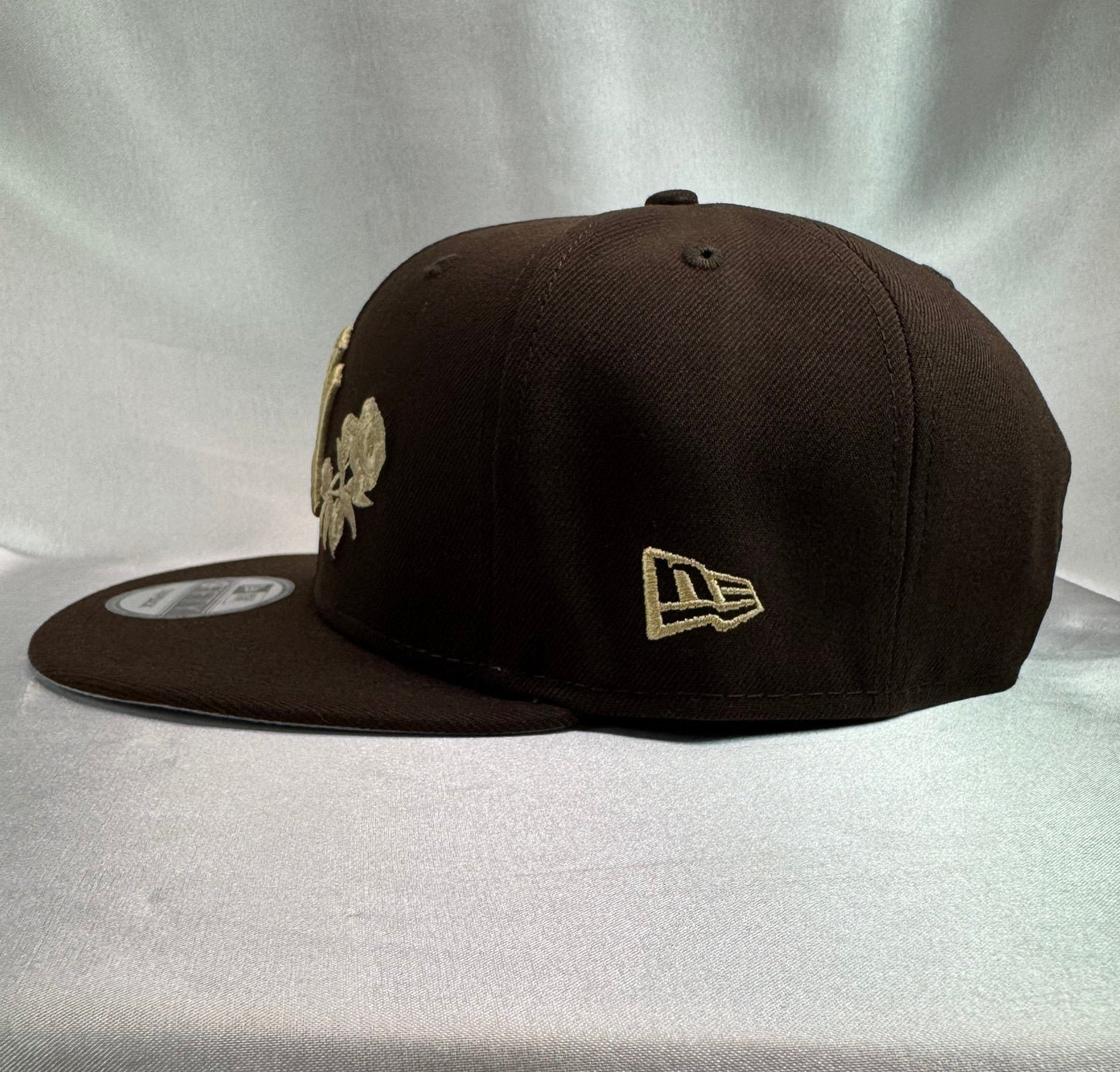 New Era 9Fifty New York Yankees Adjustable Snapback - ExclusiveCrowns